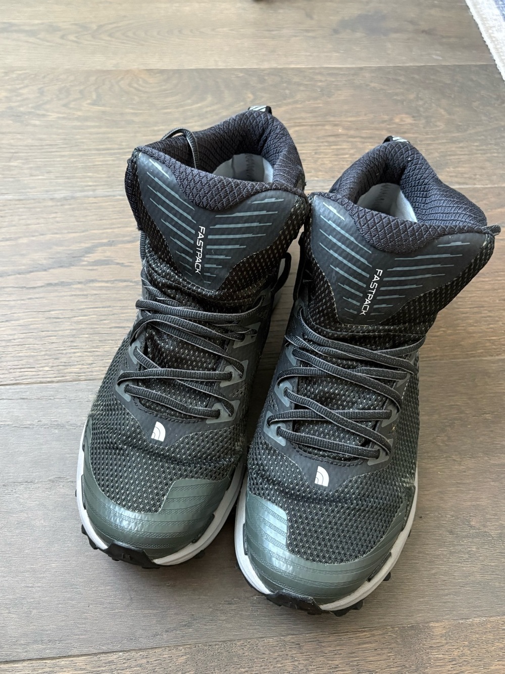The North Face Men's Black and Gray VECTIV FastPack Mid FUTURELIGHT Hiking Boots - Picture 2 of 11